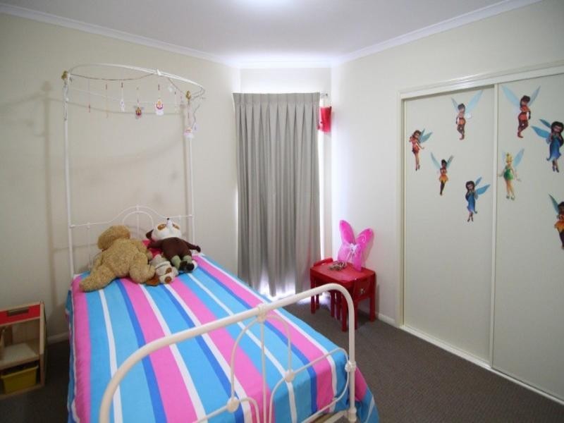 2 Schaefer Court, Westbrook QLD 4350