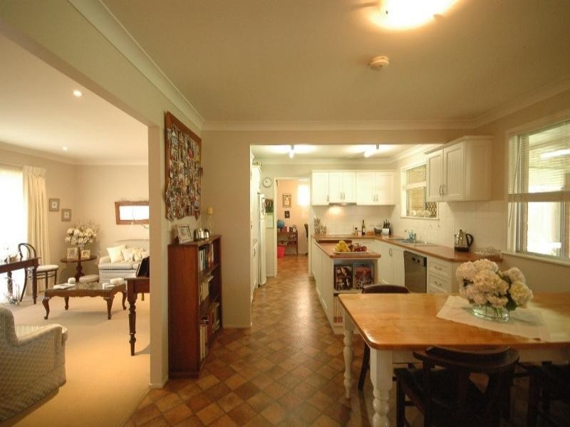 25 Sardon Street, Centenary Heights QLD 4350