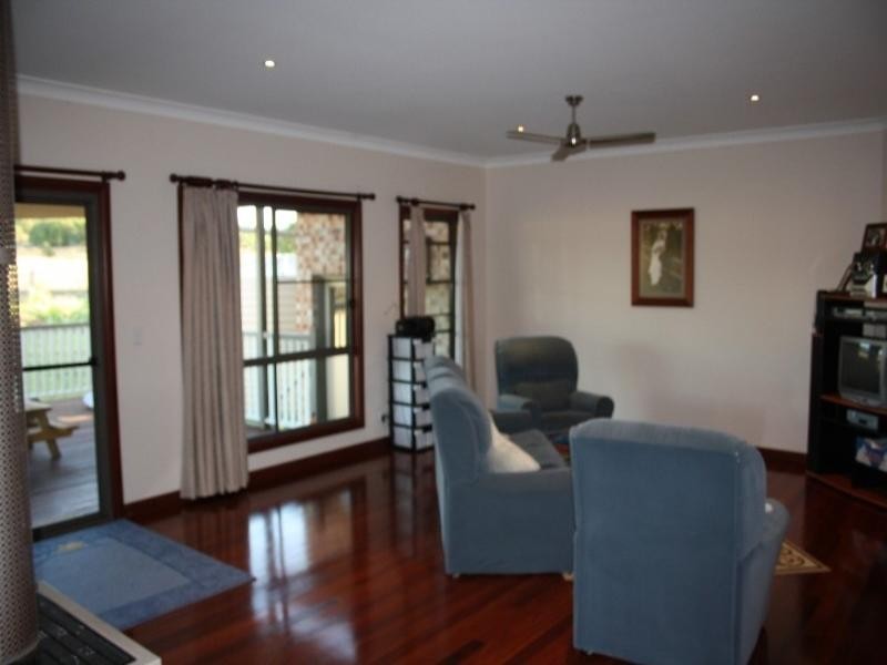 Biddeston QLD 4401