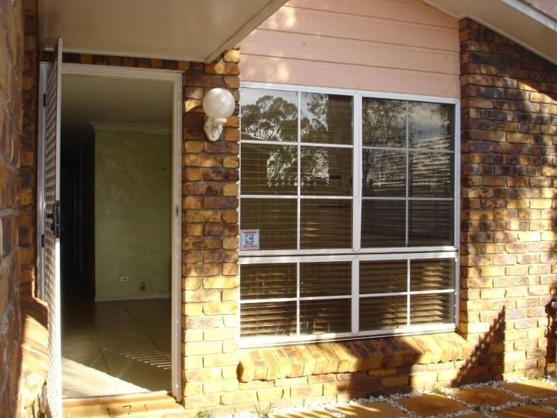 2/16 Horrocks Crescent, Kearneys Spring QLD 4350