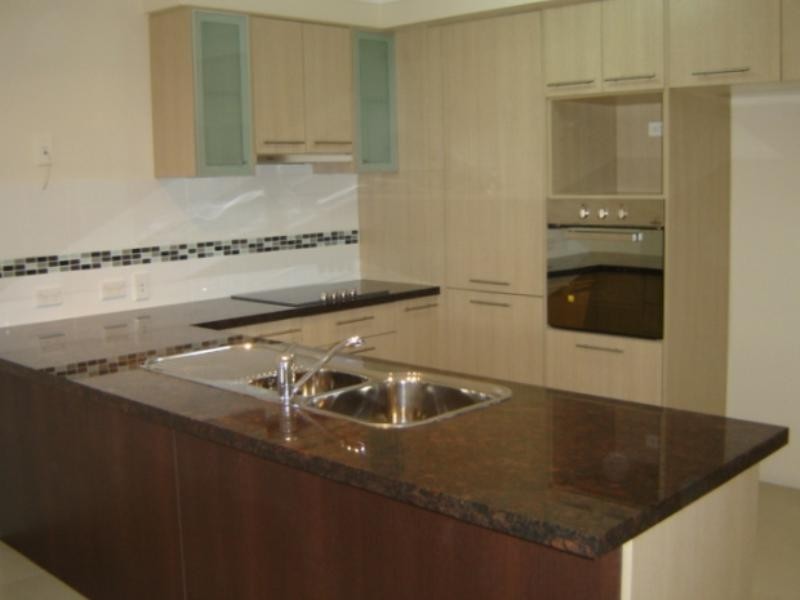 1/17 Winning Street, Glenvale QLD 4350