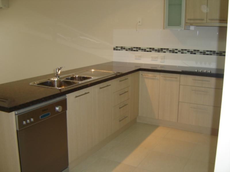 1/17 Winning Street, Glenvale QLD 4350