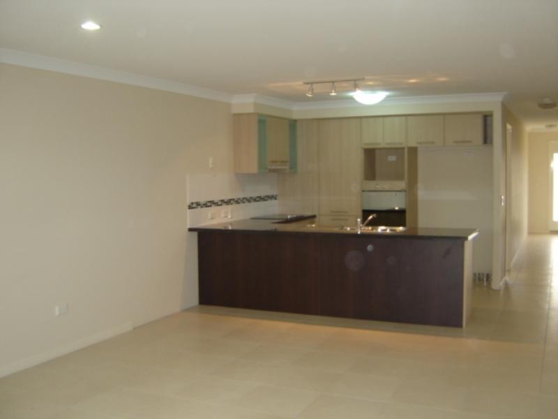 17 Winning Street, Glenvale QLD 4350