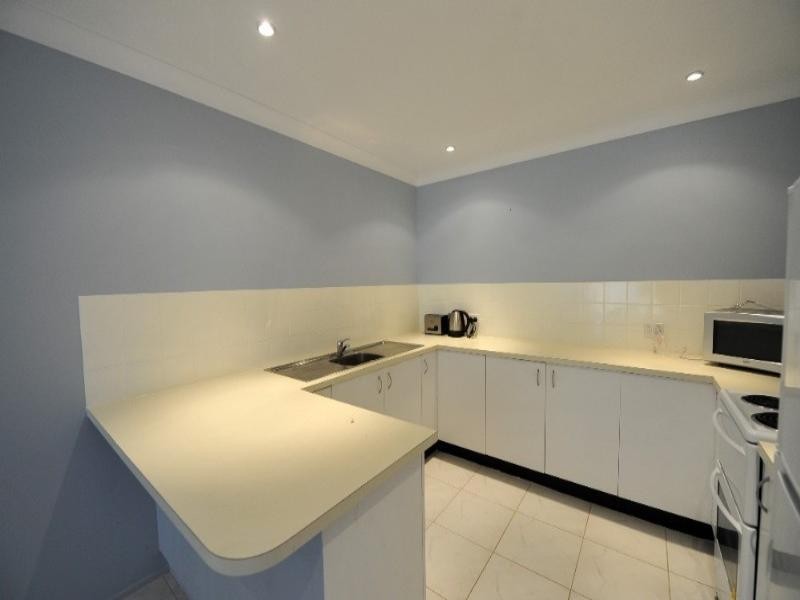 2/389 Greenwattle Street, Wilsonton QLD 4350