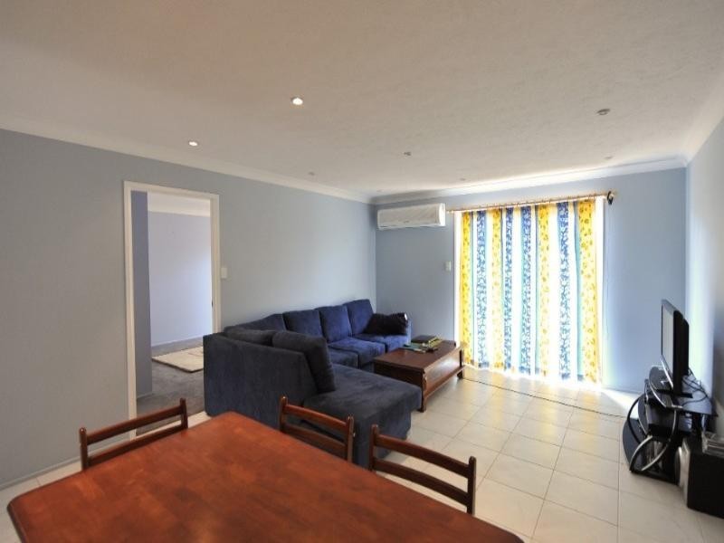 2/389 Greenwattle Street, Wilsonton QLD 4350