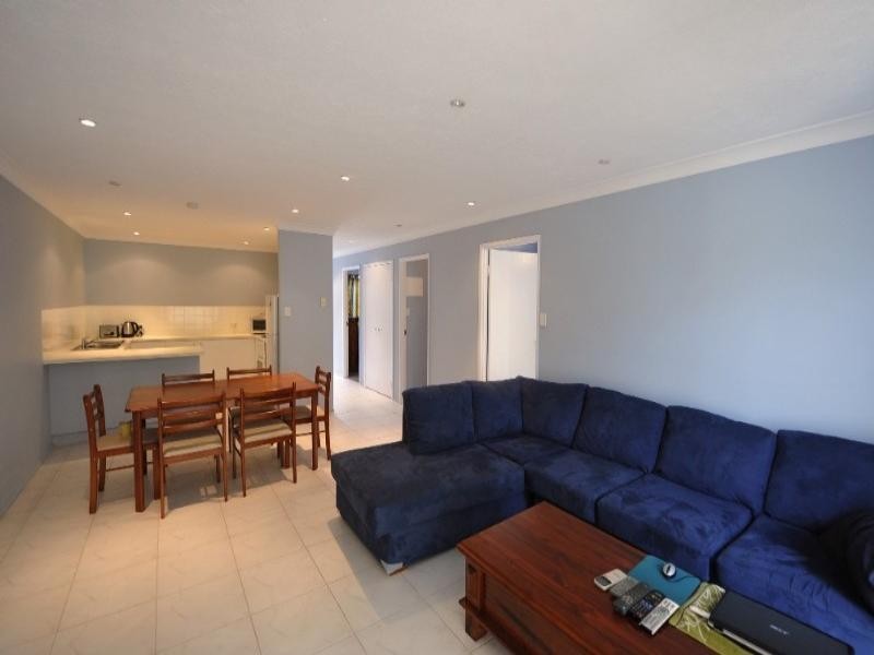 2/389 Greenwattle Street, Wilsonton QLD 4350