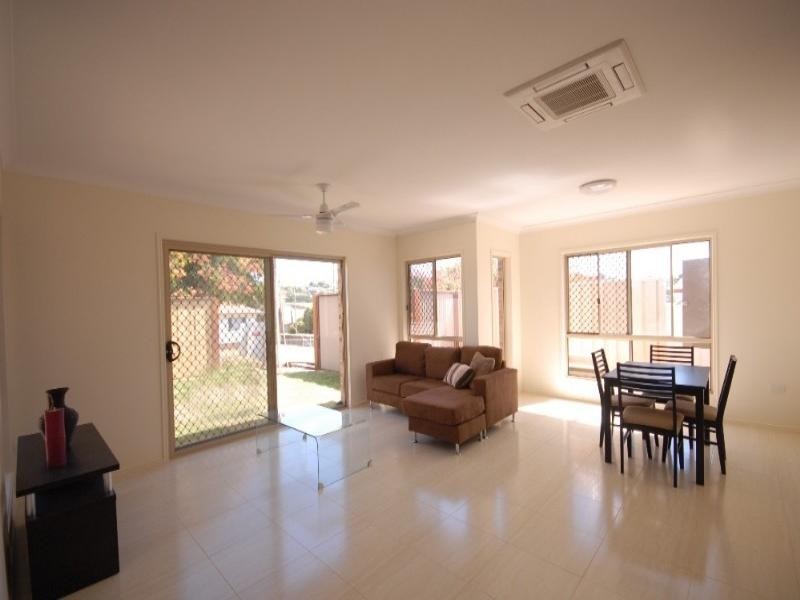 1/34 Gordon Avenue, Newtown QLD 4350