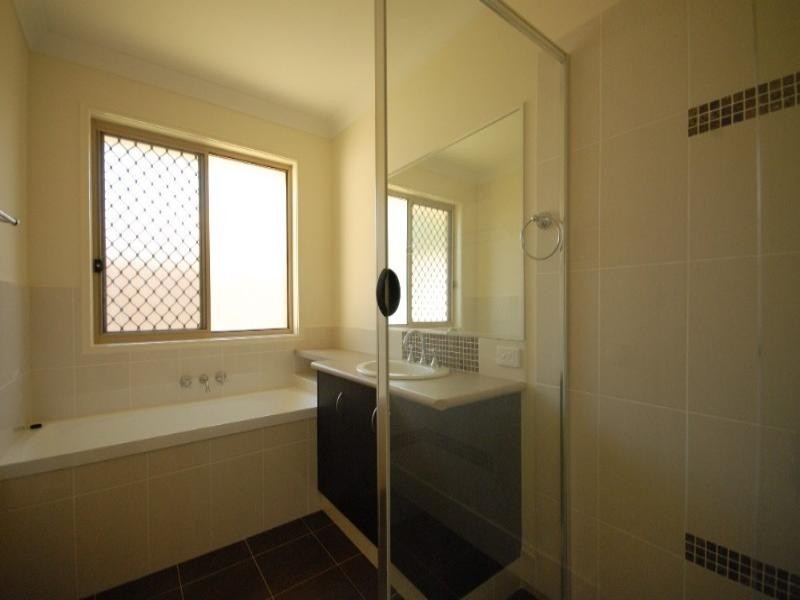 4/34 Gordon Avenue, Newtown QLD 4350
