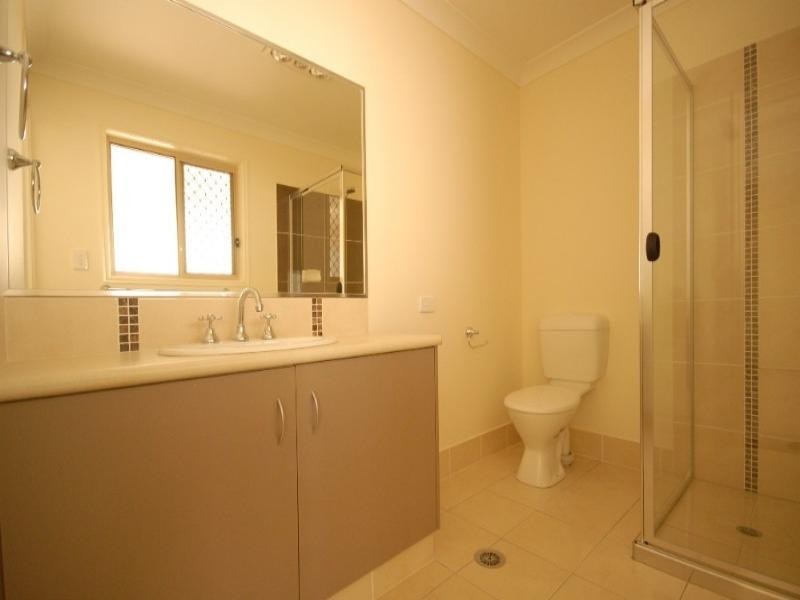 4/34 Gordon Avenue, Newtown QLD 4350