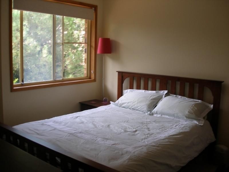 4/240 Spring Street, Middle Ridge QLD 4350