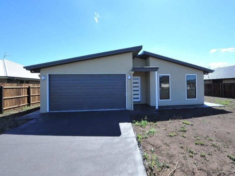 21 Ashford Drive, Wyreema QLD 4352