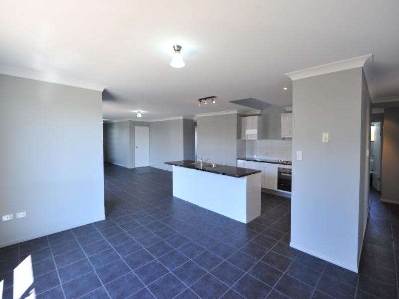 21 Ashford Drive, Wyreema QLD 4352
