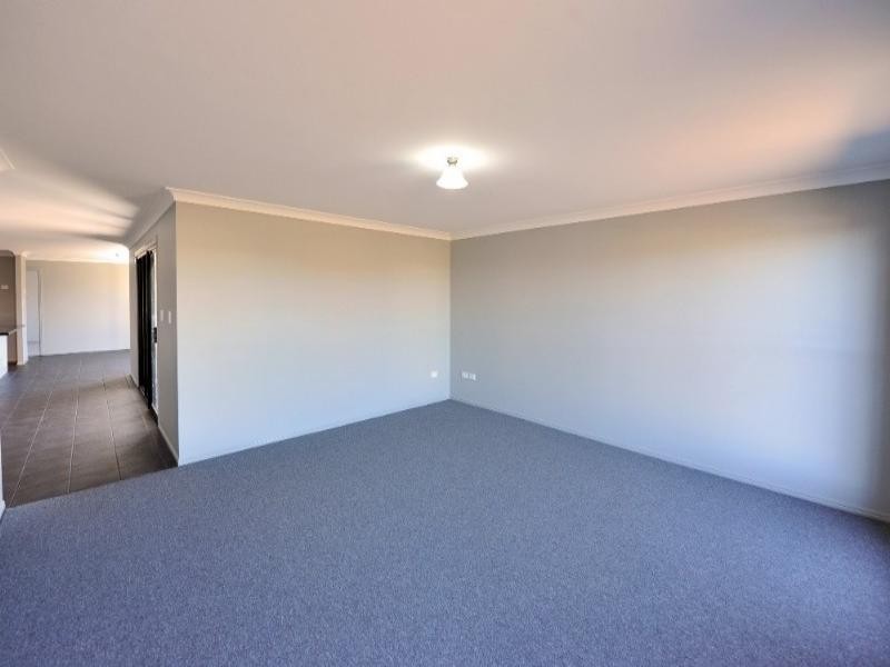 21 Ashford Drive, Wyreema QLD 4352