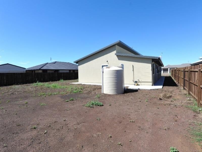 21 Ashford Drive, Wyreema QLD 4352