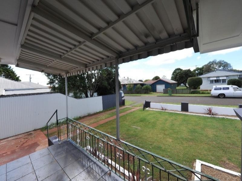 1a Gaydon Street, Newtown QLD 4350