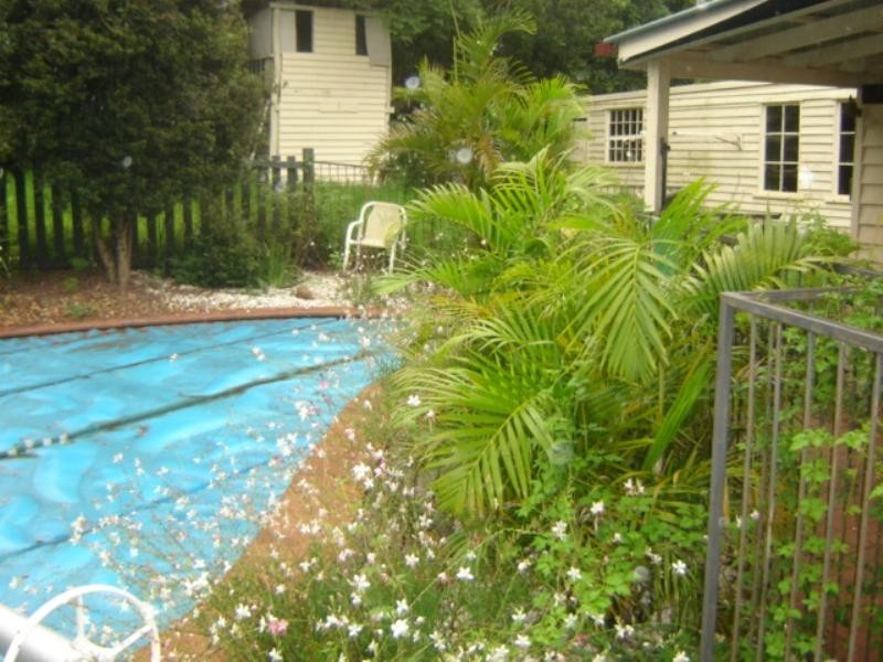 106 Stuart Street, Mount Lofty QLD 4350