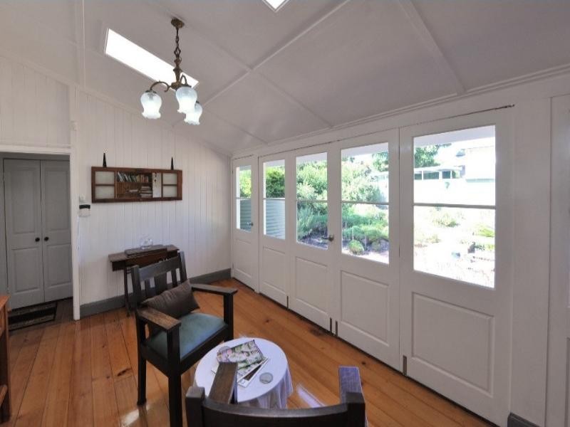 4 Lawrence Street, South Toowoomba QLD 4350