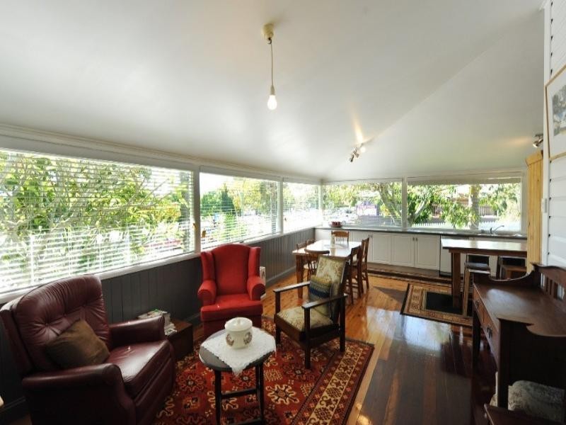4 Lawrence Street, South Toowoomba QLD 4350
