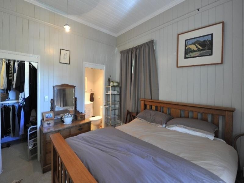 4 Lawrence Street, South Toowoomba QLD 4350