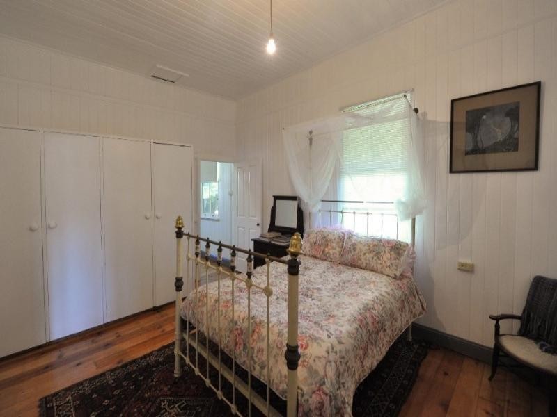 4 Lawrence Street, South Toowoomba QLD 4350