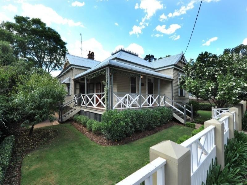 5 Godsall Street, East Toowoomba QLD 4350
