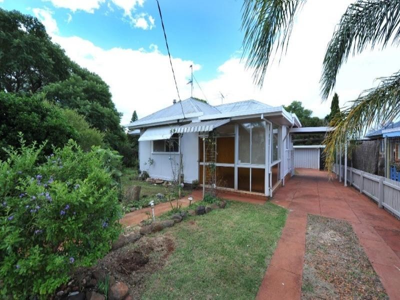20 Blackdown Street, Harristown QLD 4350