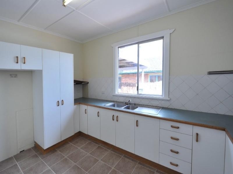 20 Blackdown Street, Harristown QLD 4350