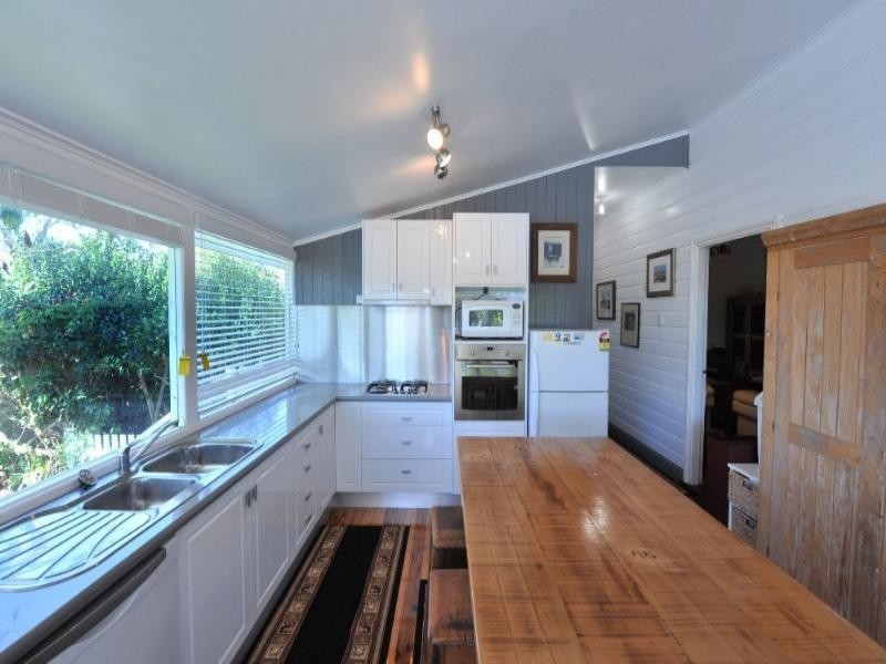 4 Lawrence Street, South Toowoomba QLD 4350