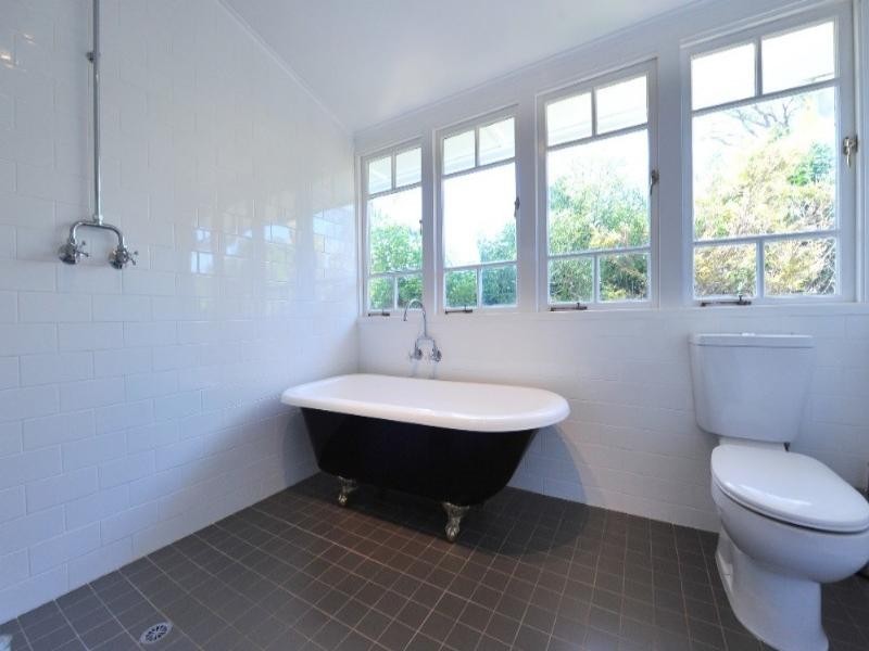 4 Lawrence Street, South Toowoomba QLD 4350