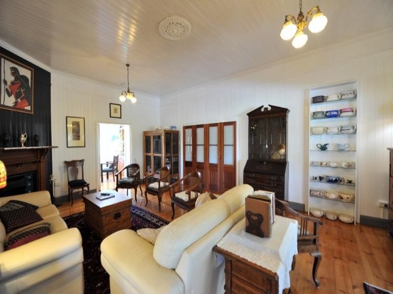 4 Lawrence Street, South Toowoomba QLD 4350