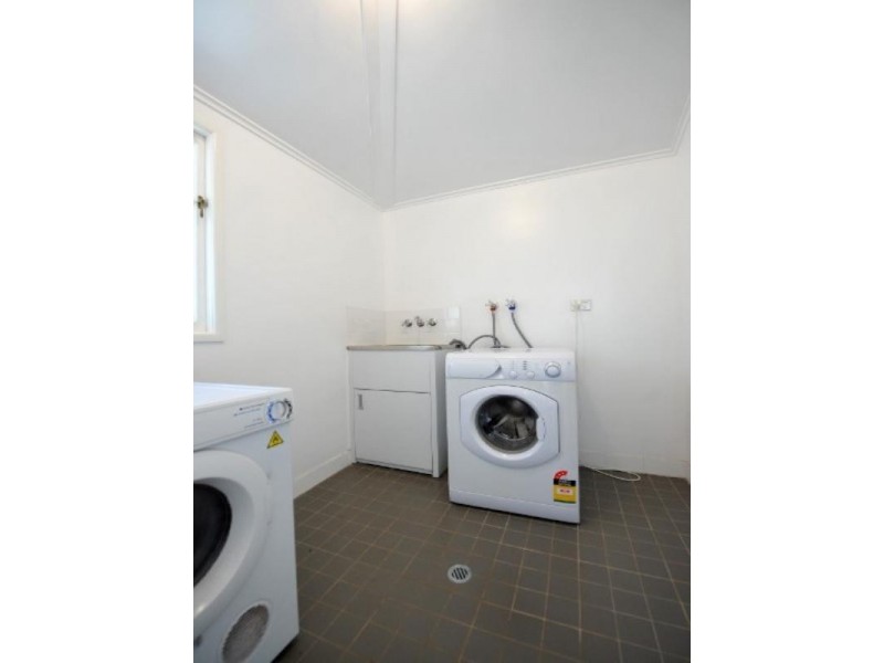 4 Lawrence Street, South Toowoomba QLD 4350