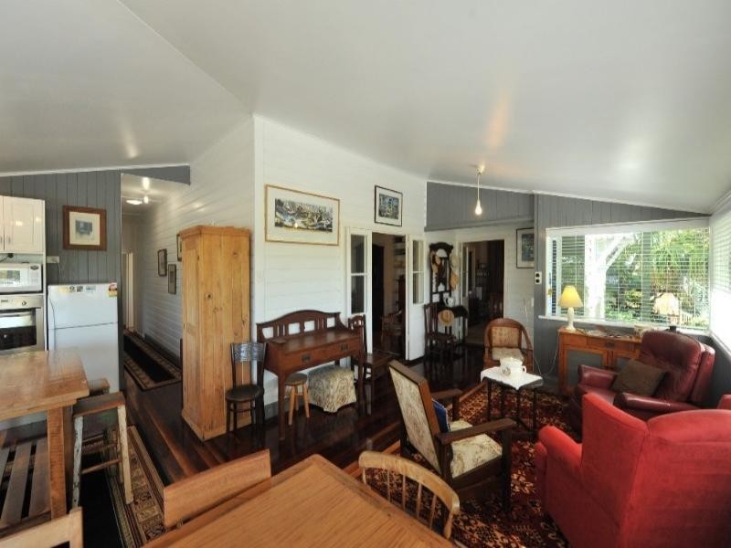 4 Lawrence Street, South Toowoomba QLD 4350