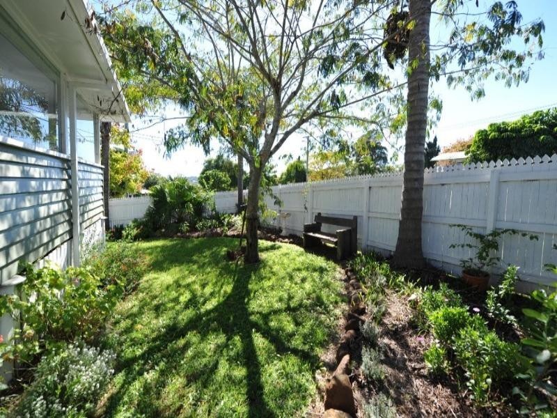 4 Lawrence Street, South Toowoomba QLD 4350