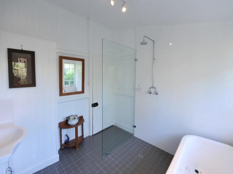 4 Lawrence Street, South Toowoomba QLD 4350