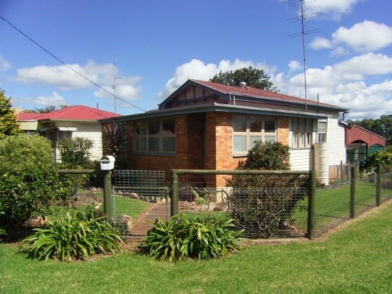 9 Hagan Street, North Toowoomba QLD 4350