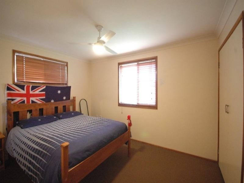 1 Champagne Crescent, Wilsonton QLD 4350