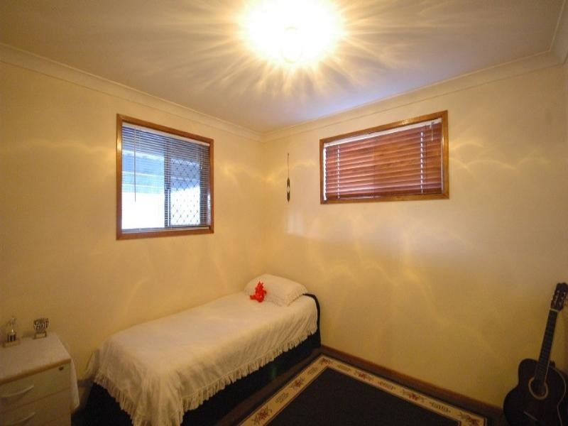 1 Champagne Crescent, Wilsonton QLD 4350