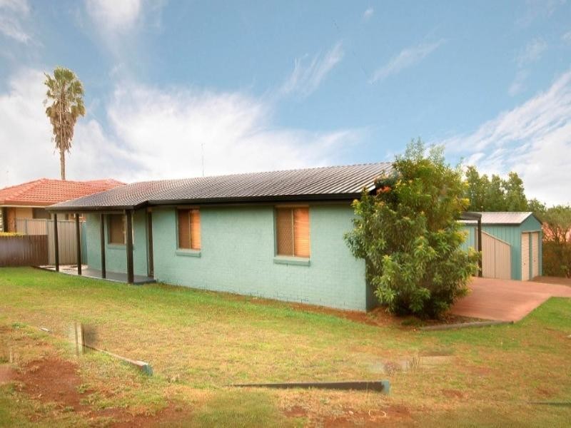 1 Champagne Crescent, Wilsonton QLD 4350