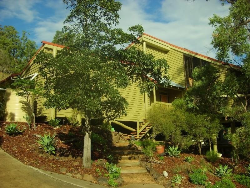 32 Linora Drive, Gowrie Mountain QLD 4350