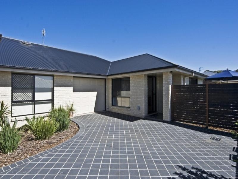 2/65 Kearney Street, Kearneys Spring QLD 4350