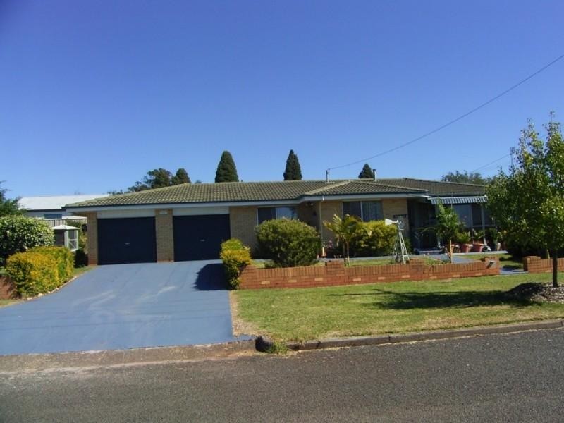 204 Alderley Street, Centenary Heights QLD 4350