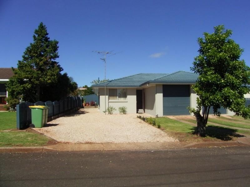 2/22 Noack Street, Harristown QLD 4350