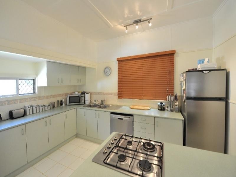 16 Weetwood Street, Newtown QLD 4350