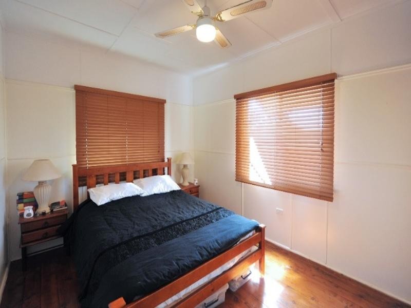 16 Weetwood Street, Newtown QLD 4350