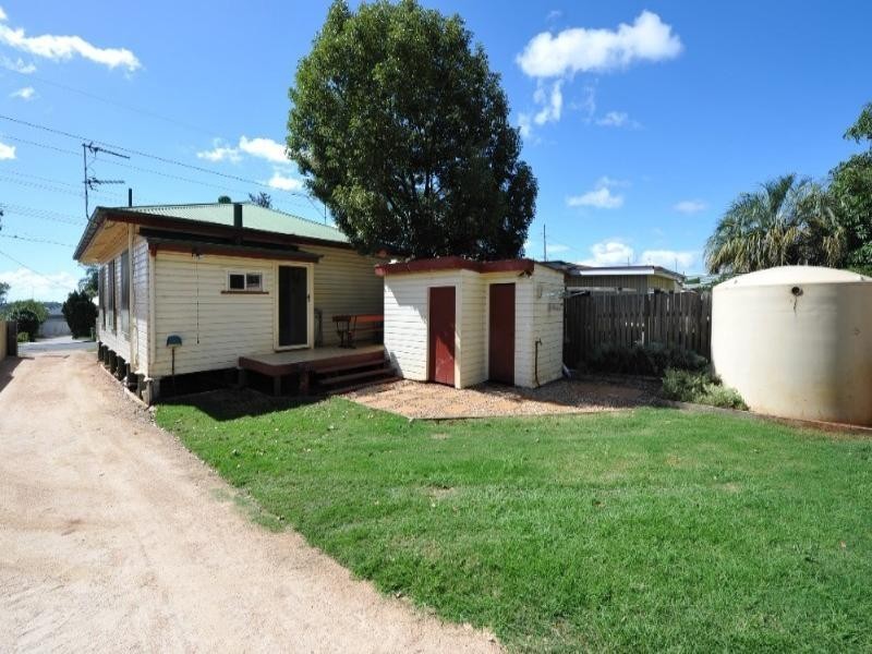 16 Weetwood Street, Newtown QLD 4350