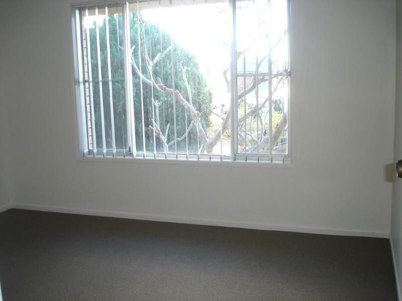 1/6 Cossart Street, Centenary Heights QLD 4350