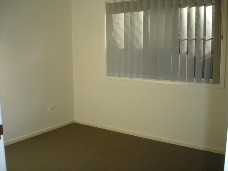 1/6 Cossart Street, Centenary Heights QLD 4350