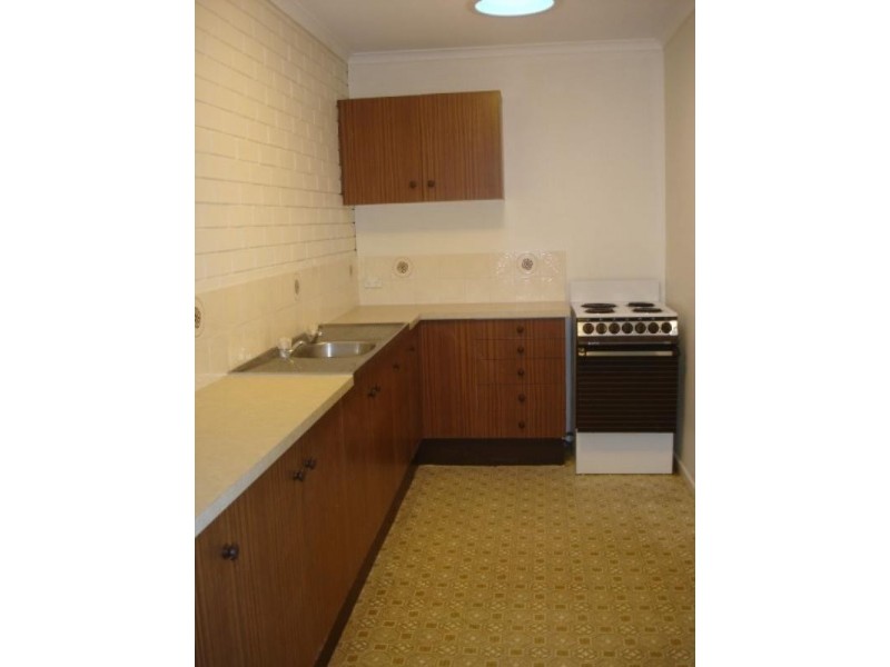 1/6 Cossart Street, Centenary Heights QLD 4350