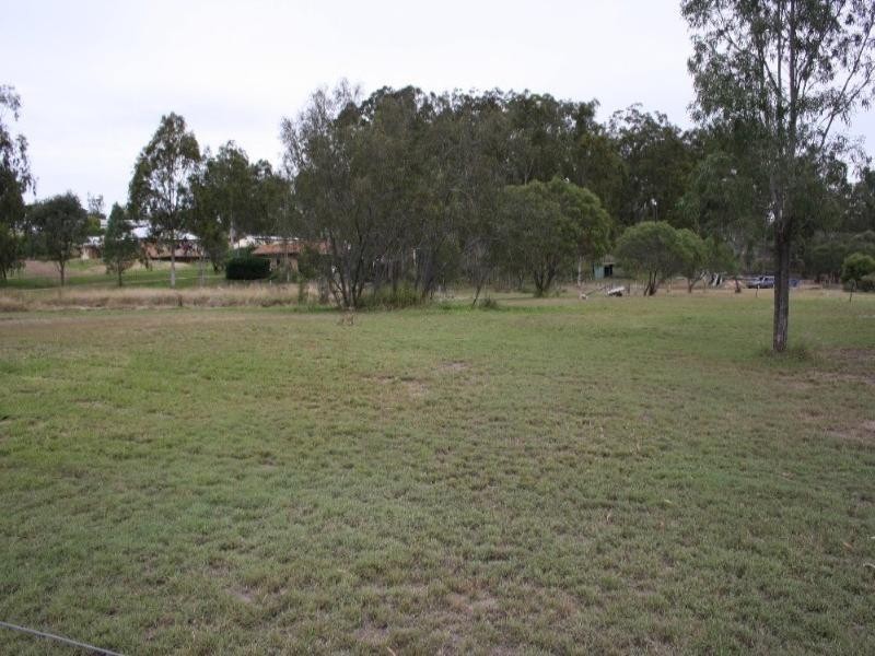 35 Diana Crescent, Withcott QLD 4352