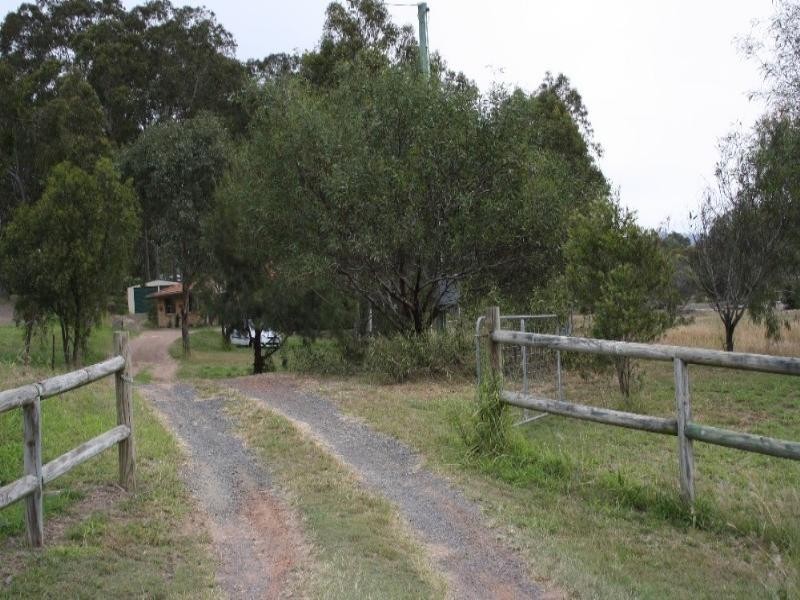 35 Diana Crescent, Withcott QLD 4352